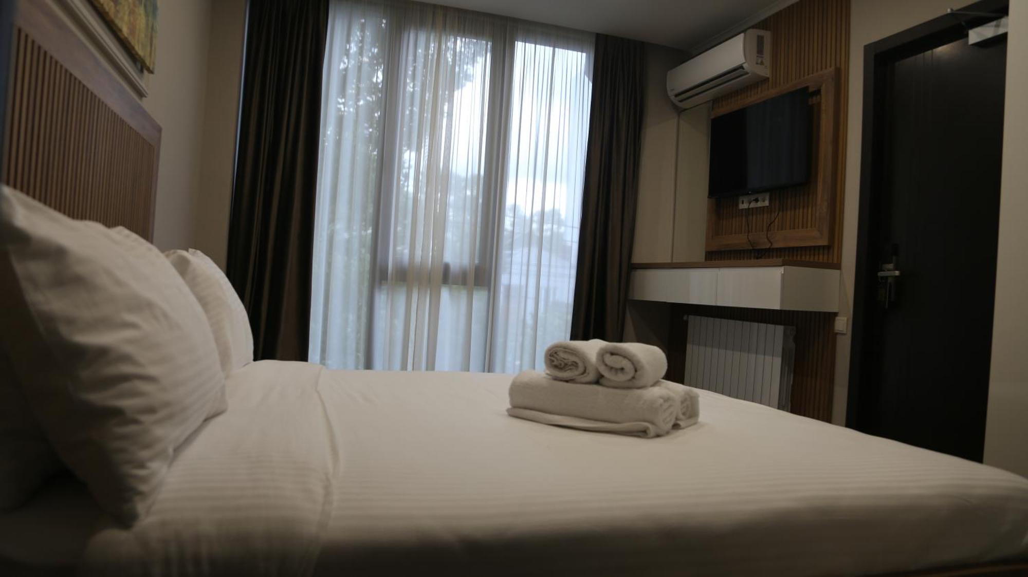 Hotel Golden Sun Kobuleti Esterno foto