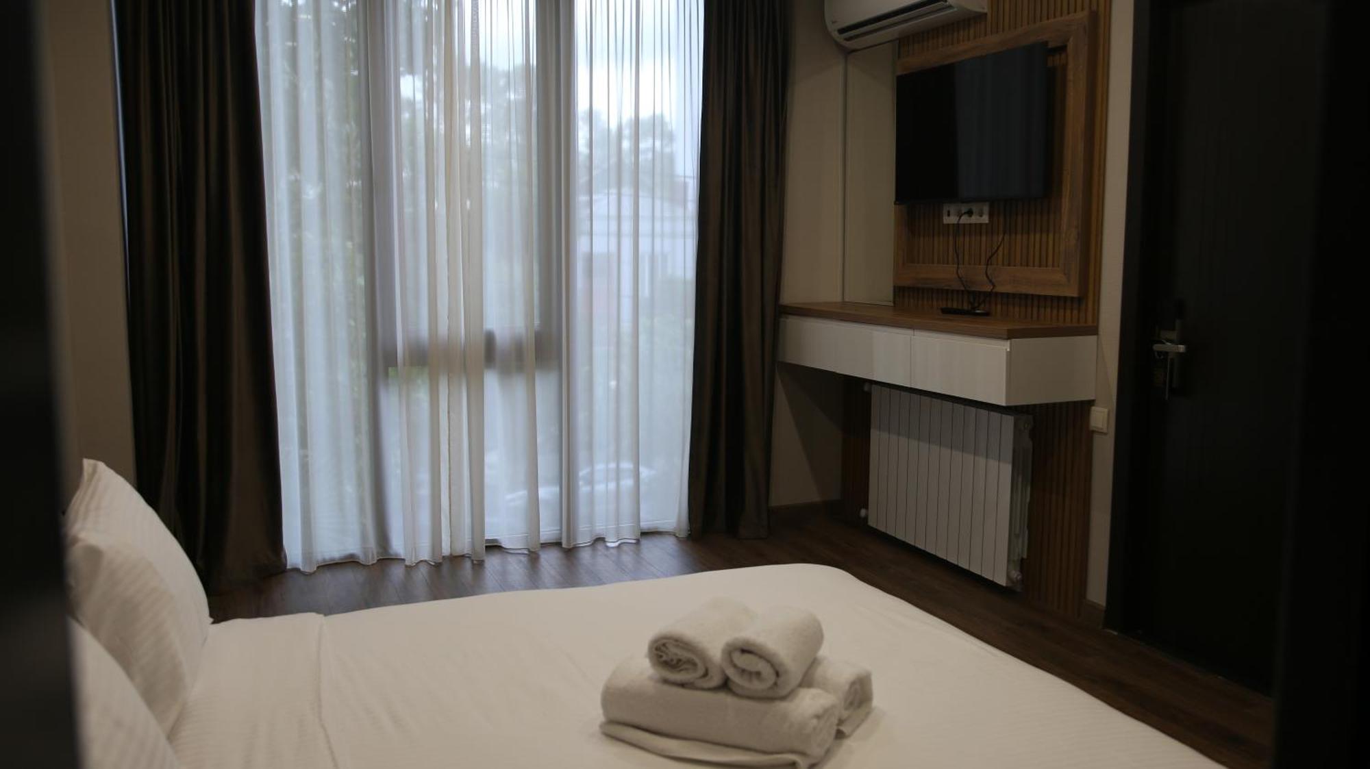Hotel Golden Sun Kobuleti Esterno foto